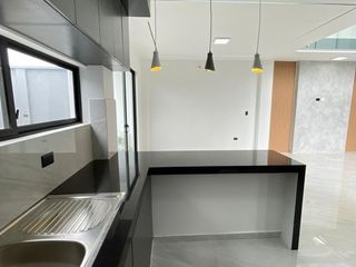 Foto 5 de VENTA DE CASA EN URB. PRIVADA EN EL DORADO