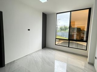 Foto 8 de VENTA DE CASA EN URB. PRIVADA EN EL DORADO