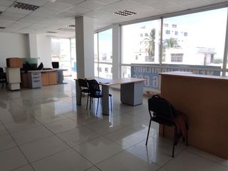 Foto 4 de oficina de alquiler en manta zona sur barrio umiña