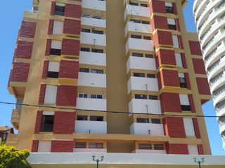 Foto 3 de 3 AMBIENTES  - VENTA - GESELL CENTRO - RECICLADO - VISTA AL MAR Y COCHERA