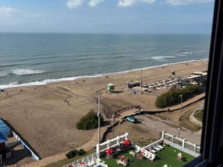 Foto 19 de 3 AMBIENTES  - VENTA - GESELL CENTRO - RECICLADO - VISTA AL MAR Y COCHERA