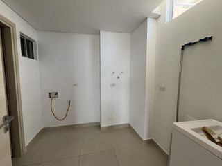 Foto 21 de VENDO APARTAMENTO CON HERMOSA VISTA A LA CIENAGA MAYORQUIN Y A BARRANQUILLA