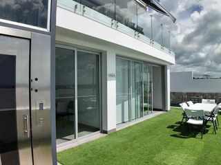 Foto 69 de Casa de Venta en manta zona sur ciudad del Mar YT