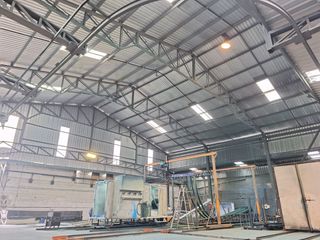 Foto 2 de VENTA GALPON INDUSTRIAL DE OPORTUNIDAD, NORTE DE QUITO, SECTOR LA CRISTIANIA