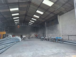 Foto 8 de VENTA GALPON INDUSTRIAL DE OPORTUNIDAD, NORTE DE QUITO, SECTOR LA CRISTIANIA