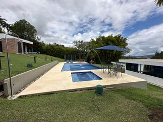 Foto 12 de Venta de Imponente Finca de Lujo en el Corazón del Lago Calima – Un Refugio Exclusivo para los Amantes del Lujo, los Deportes Acuáticos y la Vida en F