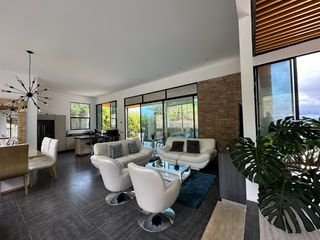 Foto 24 de Venta de Imponente Finca de Lujo en el Corazón del Lago Calima – Un Refugio Exclusivo para los Amantes del Lujo, los Deportes Acuáticos y la Vida en F