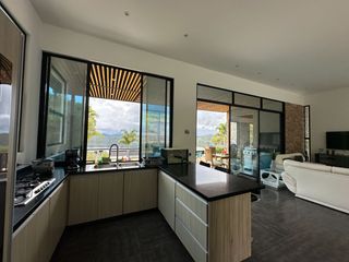 Foto 29 de Venta de Imponente Finca de Lujo en el Corazón del Lago Calima – Un Refugio Exclusivo para los Amantes del Lujo, los Deportes Acuáticos y la Vida en F