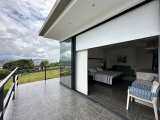 Foto 38 de Venta de Imponente Finca de Lujo en el Corazón del Lago Calima – Un Refugio Exclusivo para los Amantes del Lujo, los Deportes Acuáticos y la Vida en F
