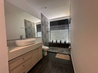 Foto 37 de Venta de Imponente Finca de Lujo en el Corazón del Lago Calima – Un Refugio Exclusivo para los Amantes del Lujo, los Deportes Acuáticos y la Vida en F