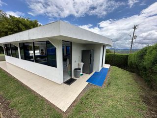 Foto 59 de Venta de Imponente Finca de Lujo en el Corazón del Lago Calima – Un Refugio Exclusivo para los Amantes del Lujo, los Deportes Acuáticos y la Vida en F