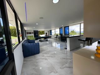 Foto 61 de Venta de Imponente Finca de Lujo en el Corazón del Lago Calima – Un Refugio Exclusivo para los Amantes del Lujo, los Deportes Acuáticos y la Vida en F