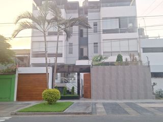 Foto 1 de SAN BORJA ALQUILER BONITO DUPLEX VACIO DE 196 M2 MUY BIEN UBICADO EN LA AV ROUSSEAU CERCA A LAS AVENIDAS JAVIER PRADO, LAS ARTES NORTE Y SAN BORJA NOR