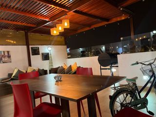 Foto 10 de SAN BORJA ALQUILER BONITO DUPLEX VACIO DE 196 M2 MUY BIEN UBICADO EN LA AV ROUSSEAU CERCA A LAS AVENIDAS JAVIER PRADO, LAS ARTES NORTE Y SAN BORJA NOR