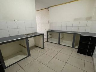 Foto 3 de Alquilo | Local Comercial frente a la UTP y Estación San Carlos
