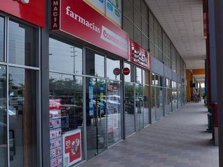 Foto 2 de Local Comercial alquilo en Centro Comercial