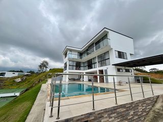 Foto 2 de Casa Campestre con vista a la ciudad