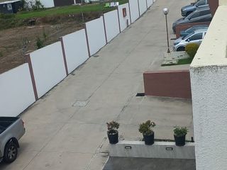 Foto 3 de RENTO casa de 120 M2 con 3 hab ,2 parqueos en Calderón
