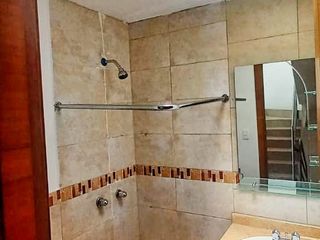 Foto 6 de RENTO casa de 120 M2 con 3 hab ,2 parqueos en Calderón