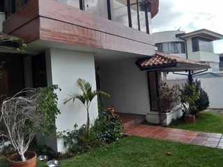 Foto 18 de Venta - Casa - Urbanización El Condado - Norte - Quito