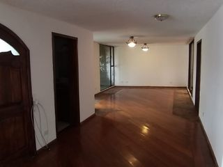 Foto 4 de Venta - Casa - Urbanización El Condado - Norte - Quito