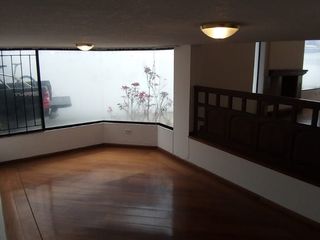 Foto 5 de Venta - Casa - Urbanización El Condado - Norte - Quito