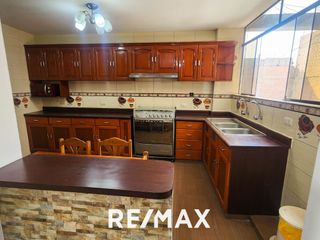 Foto 4 de SE ALQUILA DEPARTAMENTO AMOBLADO EN LOS OLIVOS - 130M²