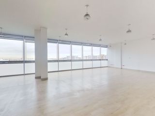 Foto 7 de Oficina en Arriendo en Santa Barbara Uzaque 702