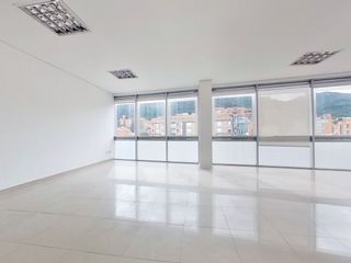 Foto 1 de Oficina en Arriendo en Santa Barbara Uzaque 703