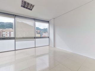 Foto 3 de Oficina en Arriendo en Santa Barbara Uzaque 703