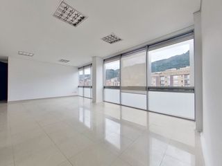 Foto 4 de Oficina en Arriendo en Santa Barbara Uzaque 703