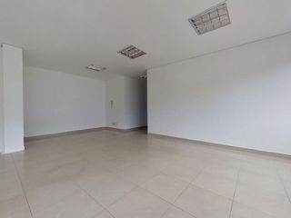 Foto 8 de Oficina en Arriendo en Santa Barbara Uzaque 703