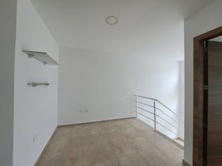 Foto 7 de casa en alquiler ubicada en manta zona sur L/F
