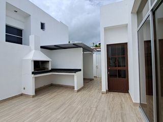 Foto 19 de casa de alquiler en manta ciudad del mar L/F