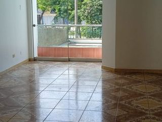 Foto 1 de ALQUILO AMPLIO E ILUMINADO DPTO 3 DORM 2DO PISO PROLG JPRADO ATE