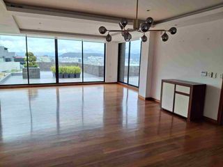 Foto 7 de Penthouse renta 217 m2 3 habitaciones 2 terrazas 212 m2 sector Quito Tenis