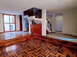 Foto 5 de EN VENTA CASA COSTADO DEL COLEGIO DE CONTADORES  MEDIA CUDRA PLA ESPIRITU SANTO EN TACNA.