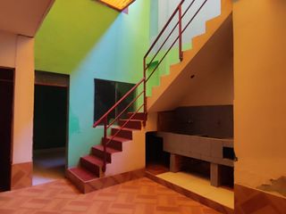 Foto 6 de VENTA DE CASA DE 3 PISOS EN VILLA HEROES DEL CENEPA - CONO SUR