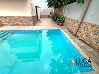 Foto 21 de Casa 5 dormitorios con piscina en venta, sector Paseo Shopping, cerca al Estadio Jocay, Manta, Ecuador