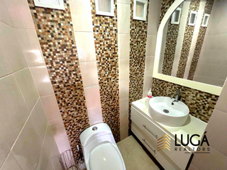 Foto 20 de Casa 5 dormitorios con piscina en venta, sector Paseo Shopping, cerca al Estadio Jocay, Manta, Ecuador