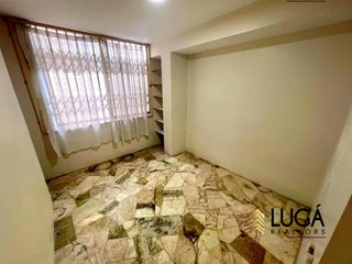Foto 11 de Casa 5 dormitorios con piscina en venta, sector Paseo Shopping, cerca al Estadio Jocay, Manta, Ecuador