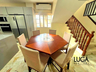 Foto 5 de Casa 5 dormitorios con piscina en venta, sector Paseo Shopping, cerca al Estadio Jocay, Manta, Ecuador