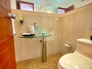 Foto 11 de Ocasión!! VENTA DE MODERNO y AMPLIO DEPARTAMENTO EN SURCO CON DOS ESTACIONAMIENTOS