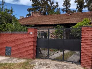 Foto 1 de Paso Del Rey - Venta - Casa 4 Ambientes