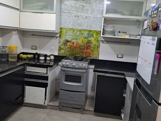Foto 5 de OCASION VENDO DPTO. TRIPLEX + AIRES + ESTACIONAMIENTO SAN ROQUE SURCO