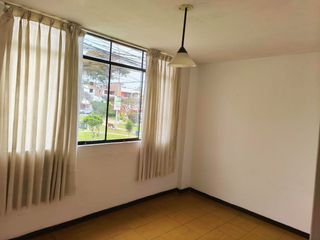 Foto 6 de Remate por viaje: Casa de 3 pisos y departamentos