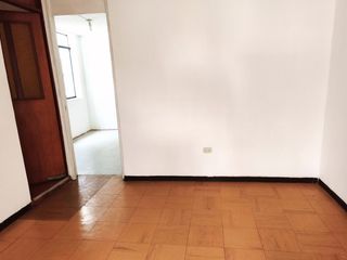 Foto 8 de Remate por viaje: Casa de 3 pisos y departamentos