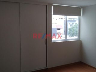 Foto 6 de Departamento En Alquiler En Valle Hermoso En El Distrito De Santiago De Surco