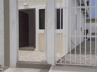 Foto 2 de @Descubra la casa de sus sueños! Ahora con calles asfaltadas y a precio sin competencia Costa de Oro Salinas Ecuador**