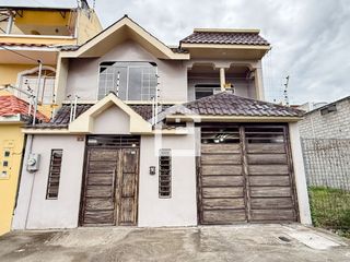 Foto 1 de Casa en Alquiler de 4 habitaciones en las Crucitas, Machala